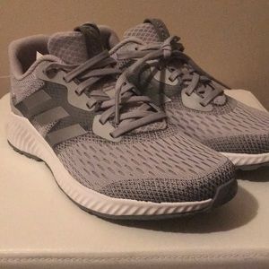 Adidas alpha bounce size 9 sneakers NEW IN BOX